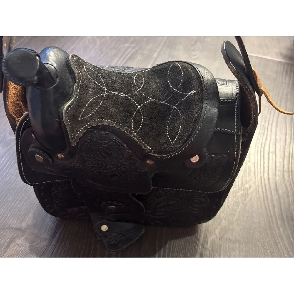 VTG Saddle Shearling Shoulder Bag Hand Crafted Tooled Leather